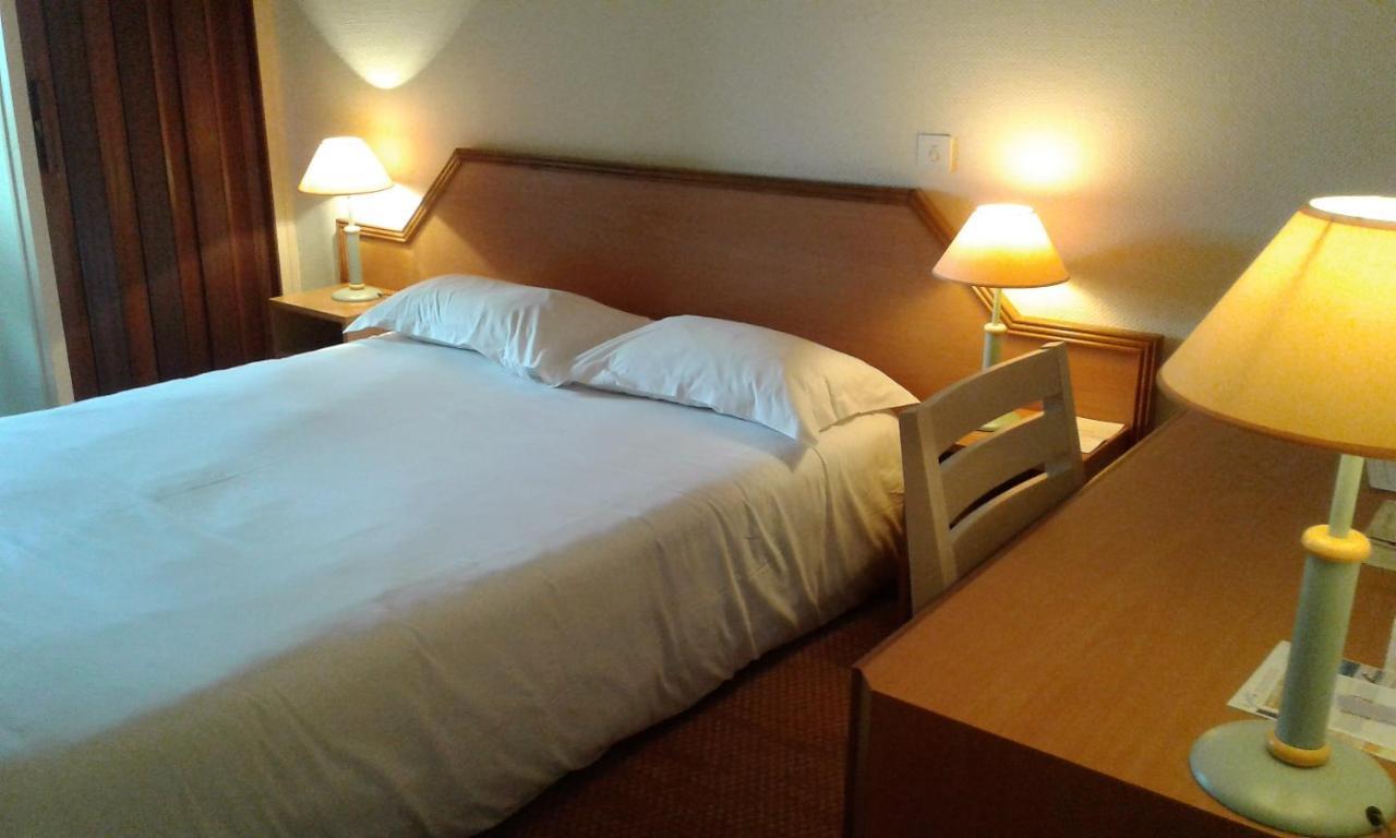 Hotel Restaurant Le Capricorne Pouldreuzic Екстер'єр фото