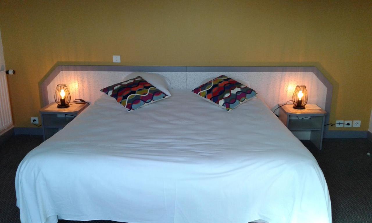 Hotel Restaurant Le Capricorne Pouldreuzic Екстер'єр фото