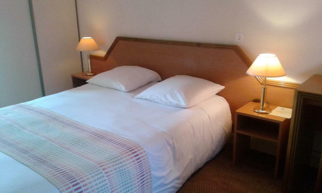 Hotel Restaurant Le Capricorne Pouldreuzic Екстер'єр фото